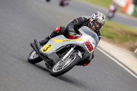 Vintage-motorcycle-club;eventdigitalimages;mallory-park;mallory-park-trackday-photographs;no-limits-trackdays;peter-wileman-photography;trackday-digital-images;trackday-photos;vmcc-festival-1000-bikes-photographs